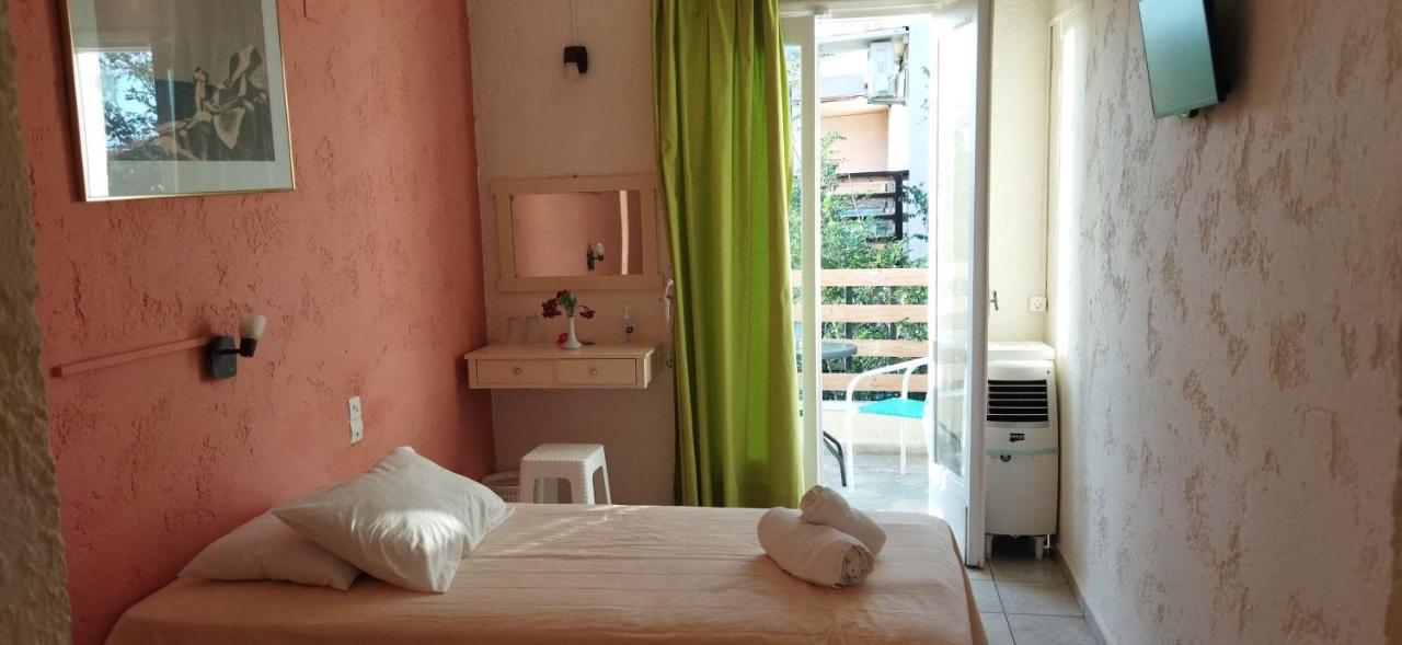 Cleo Rooms 250M From The Beach Mália Exterior foto